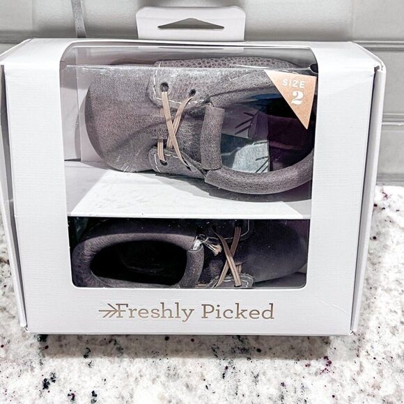 Brand New in Box! Freshly Picked Graphite Oxford Soft Sole Baby Crib Shoe Size 2 - Picture 1 of 4